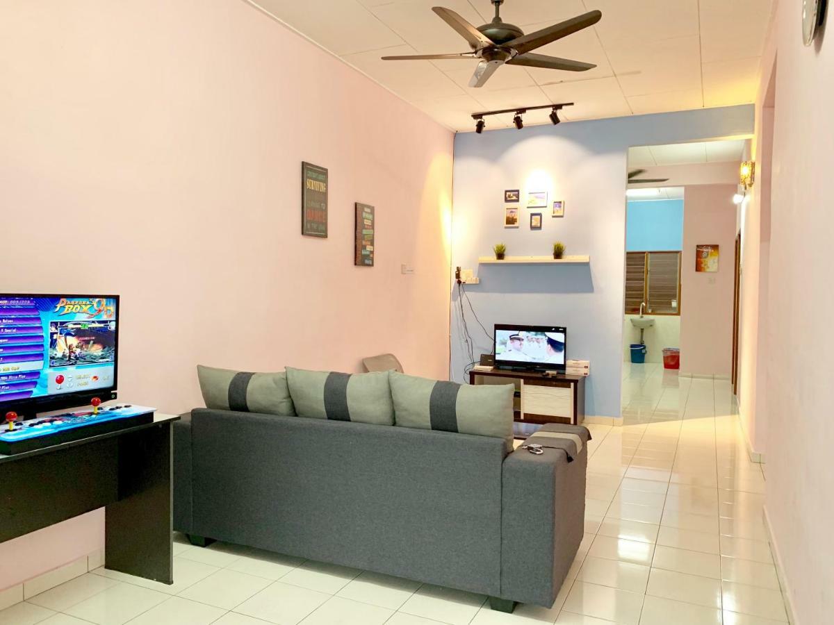 Sakura 2 Homestay Kampar Buitenkant foto