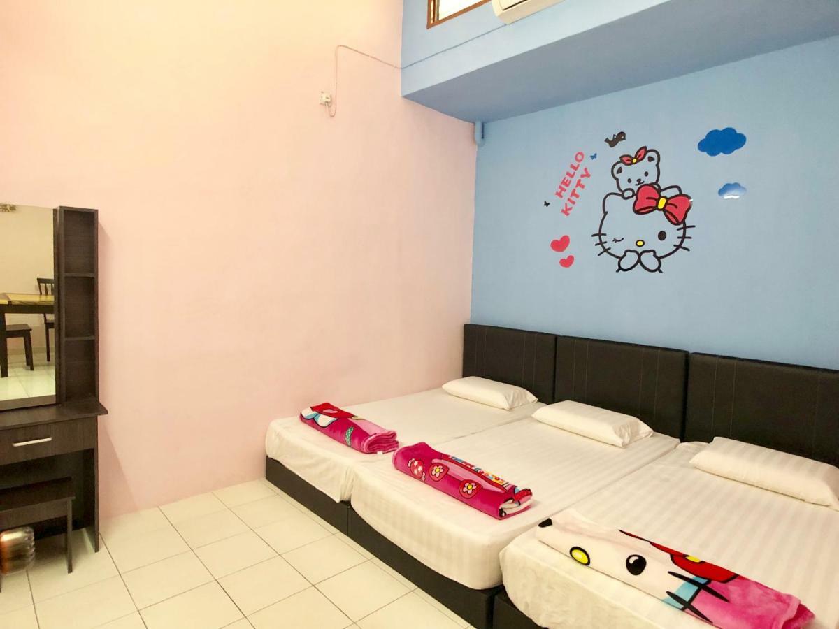 Sakura 2 Homestay Kampar Buitenkant foto